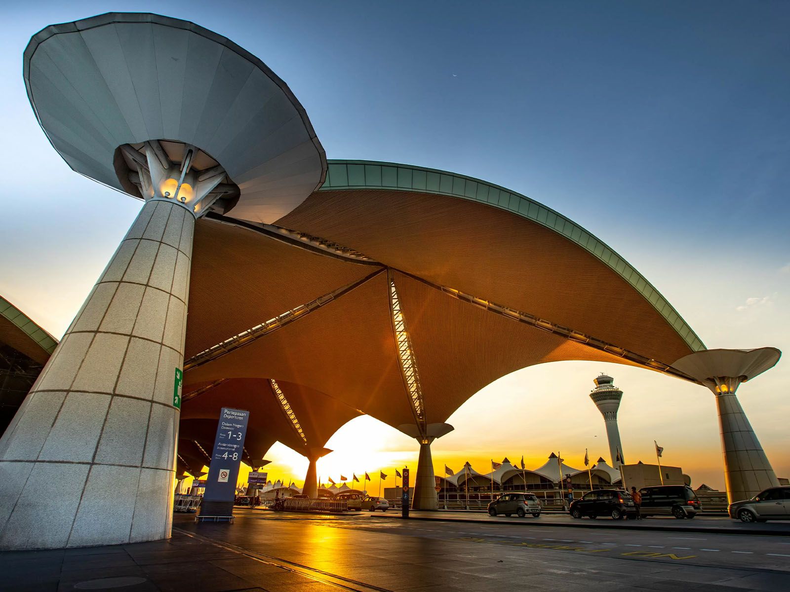 Johor Bahru to KLIA / KLIA2 — private van transfer
